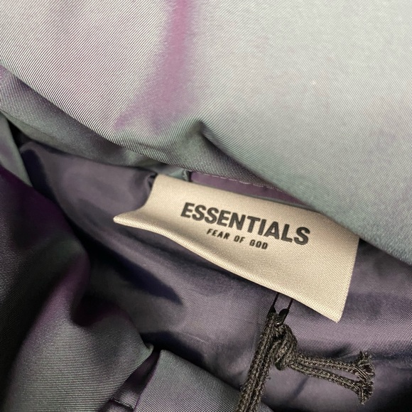 New with tags Fear of God Essentials iridescent puffer jacket men’s small - Picture 4 of 5